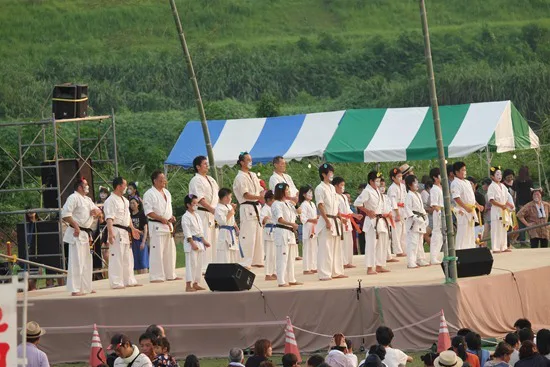 聖地巡礼記事 絶対少年 かんなみ猫おどり15に行ってきた 職業 魔法使い死亡 海外自転車旅行中