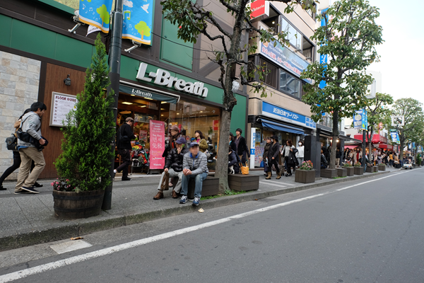 聖地巡礼 ワンパンマン 地図付 東京 吉祥寺 背景は微妙に似てない 職業 魔法使い死亡 海外自転車旅行中