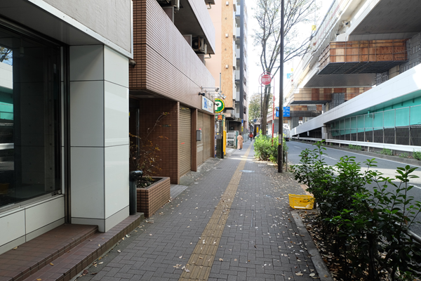 聖地巡礼 ワンパンマン 地図付 東京 明大前 サイタマの家に行ってみた 職業 魔法使い死亡 海外自転車旅行中