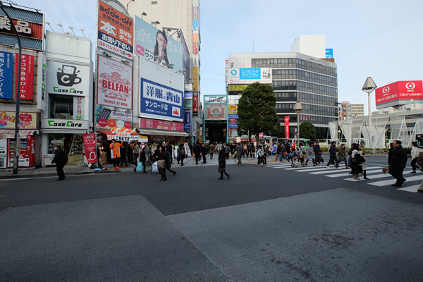 聖地巡礼 ワンパンマン 地図付 東京 吉祥寺 背景は微妙に似てない 職業 魔法使い死亡 海外自転車旅行中