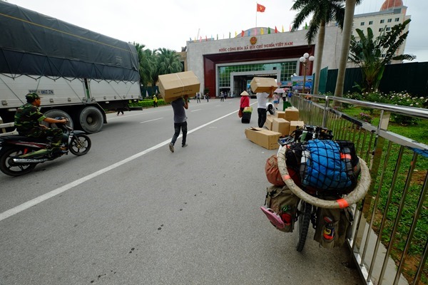 DSCF9860 - 東興(中国)からモンカイ(ベトナム)へ陸路で自転車と国境越えする