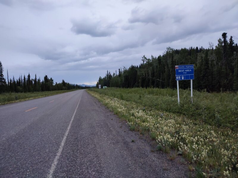 image 323 - カナダ国境へ|アラスカ・アメリカ合衆国自転車旅行記 （2023年6月~7月）